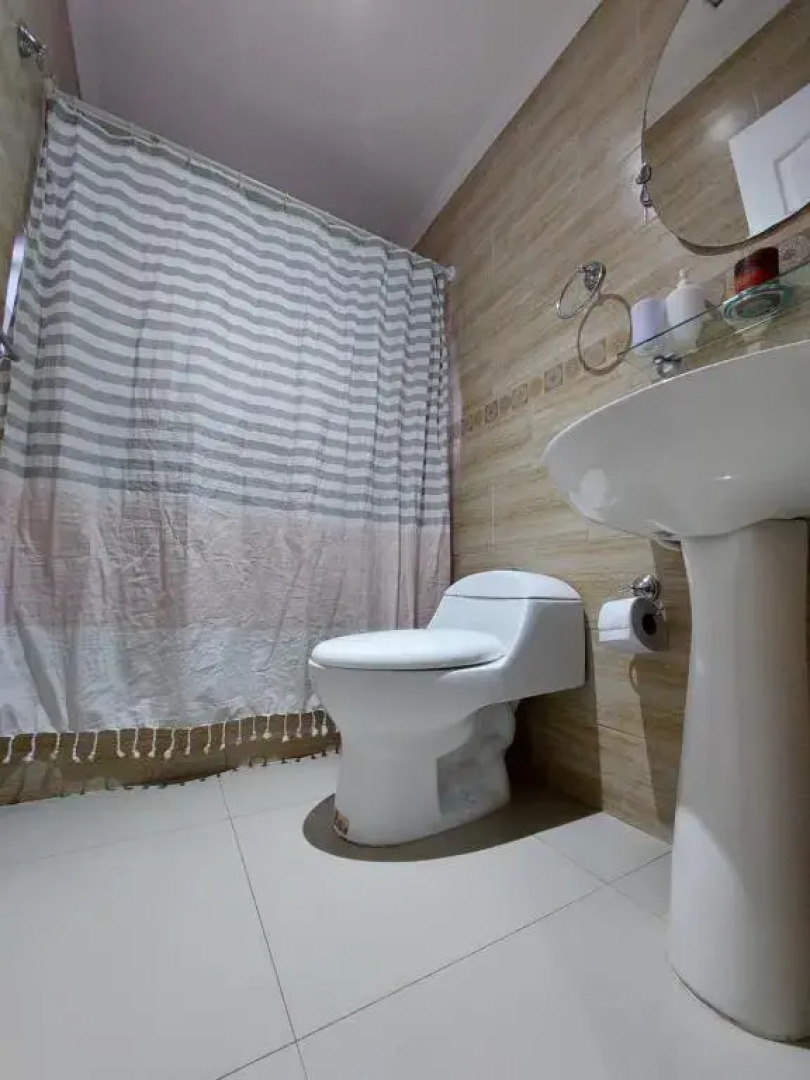 Amplia casa en sector residencial de La Serena.