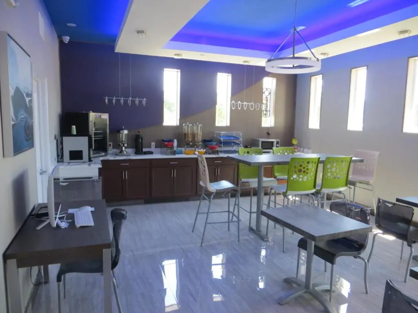 Hotel Blue - Woodlands