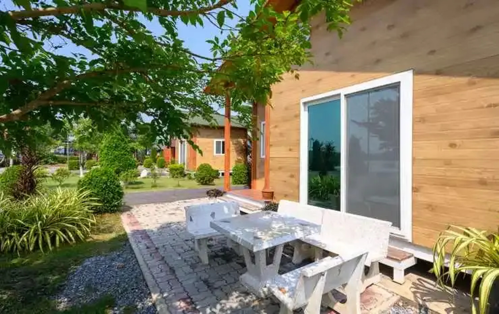 Beung Sampathuan Fishing & Resort