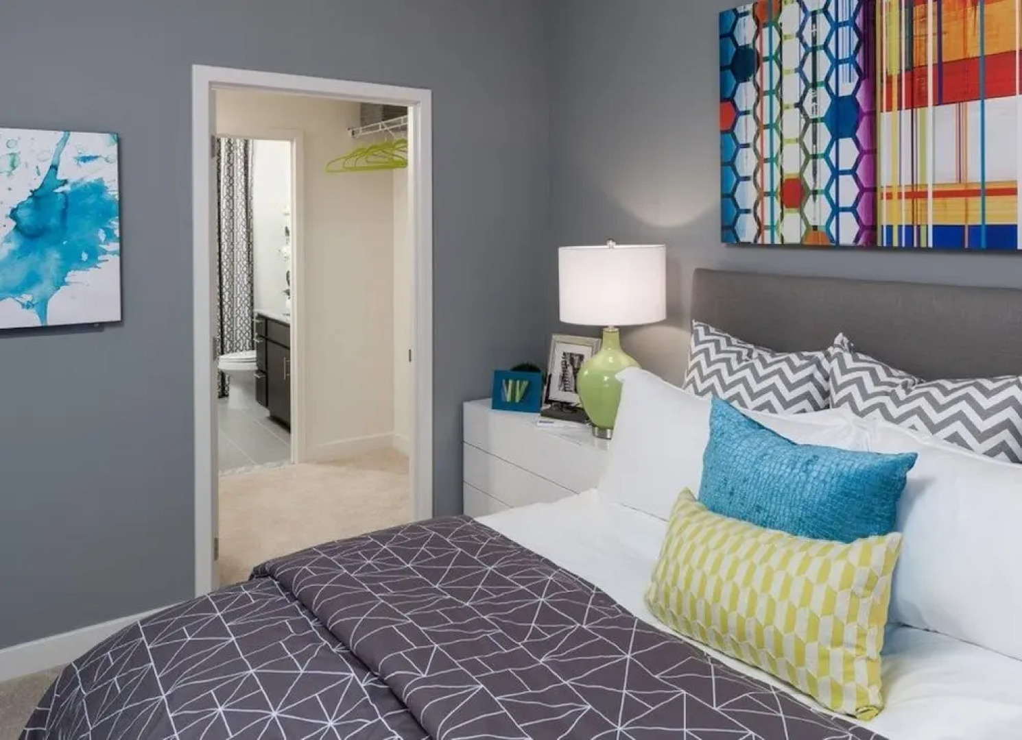 Global Luxury Suites at Woodmont Triangle North