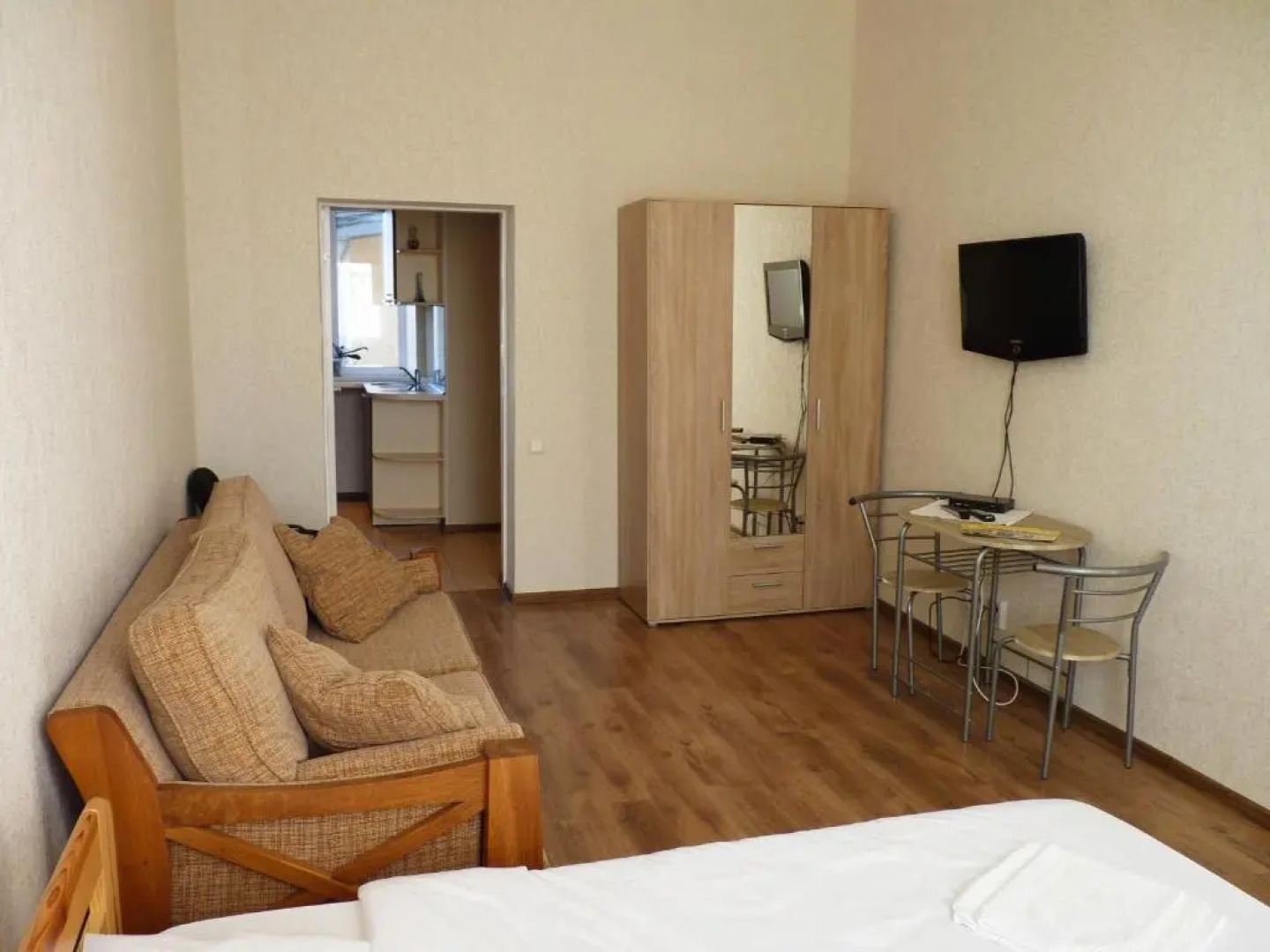 Viesu nams "Svīre-10"