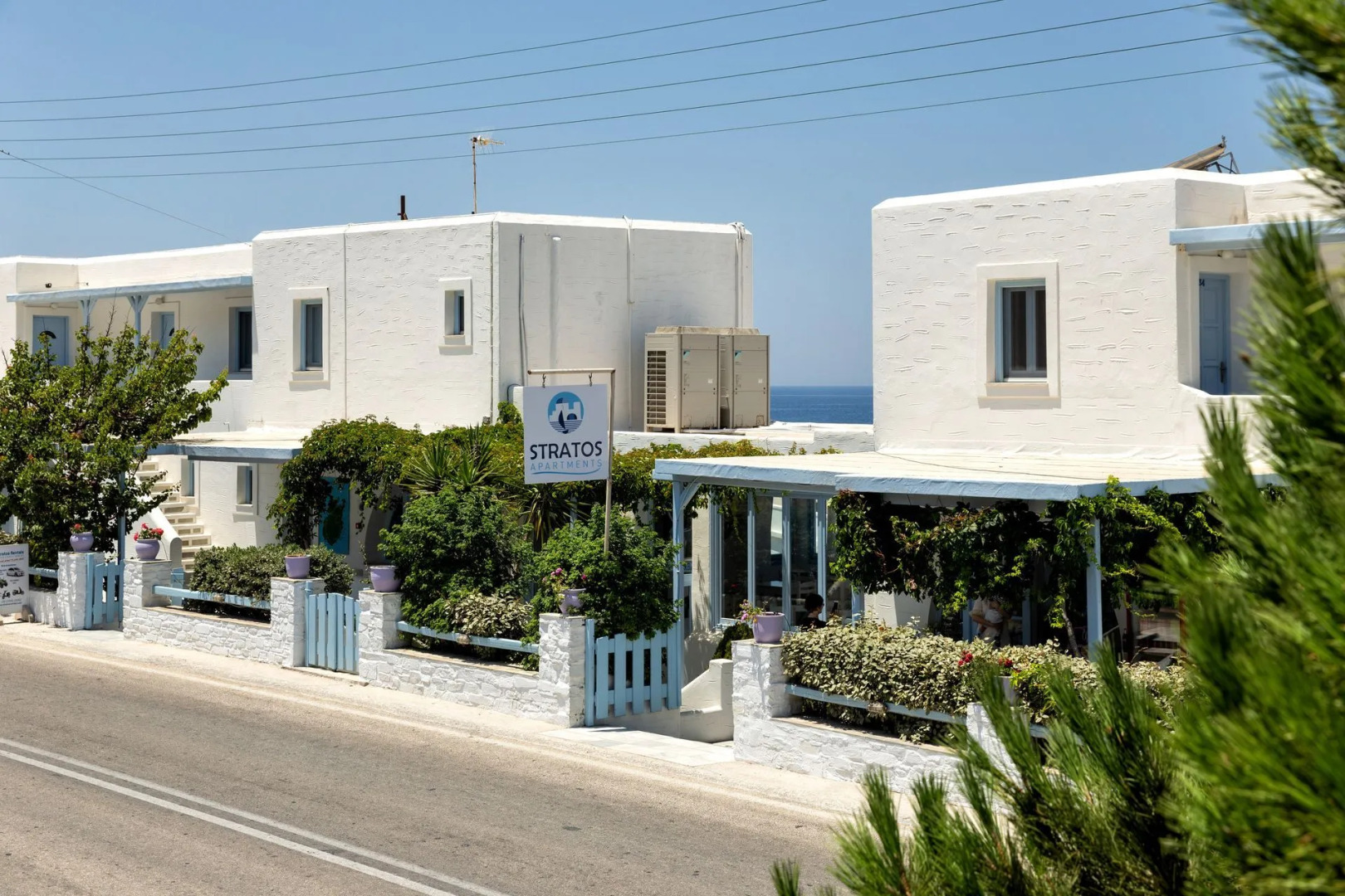 Stratos Studios & Apartments