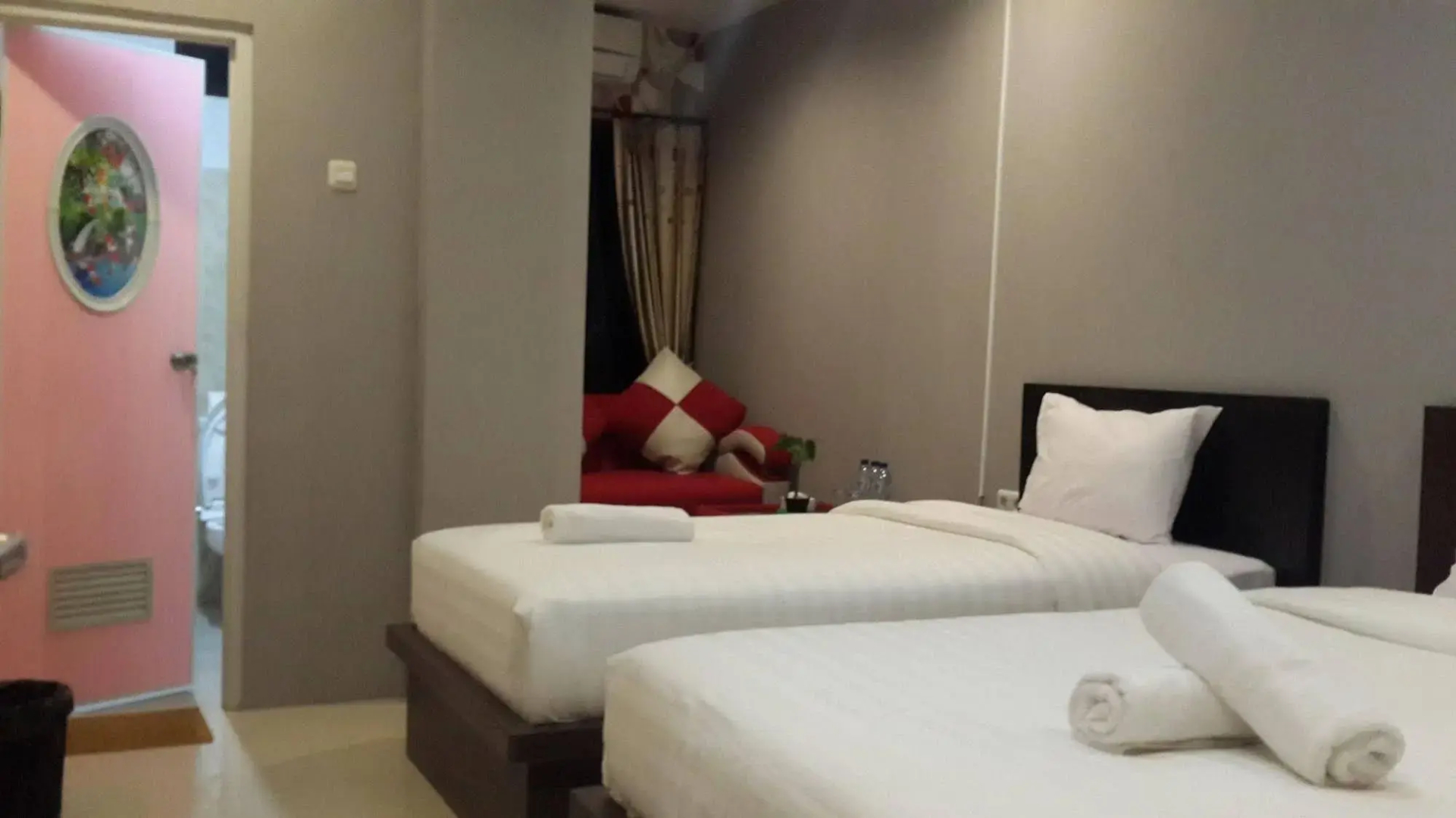RedDoorz Plus @ Paal 2 Manado