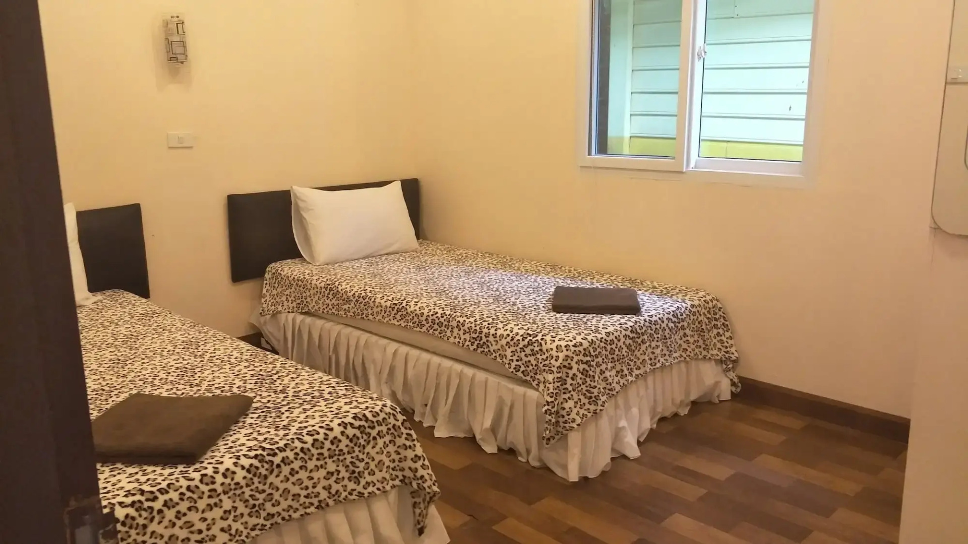 Sukorn Cabana Resort