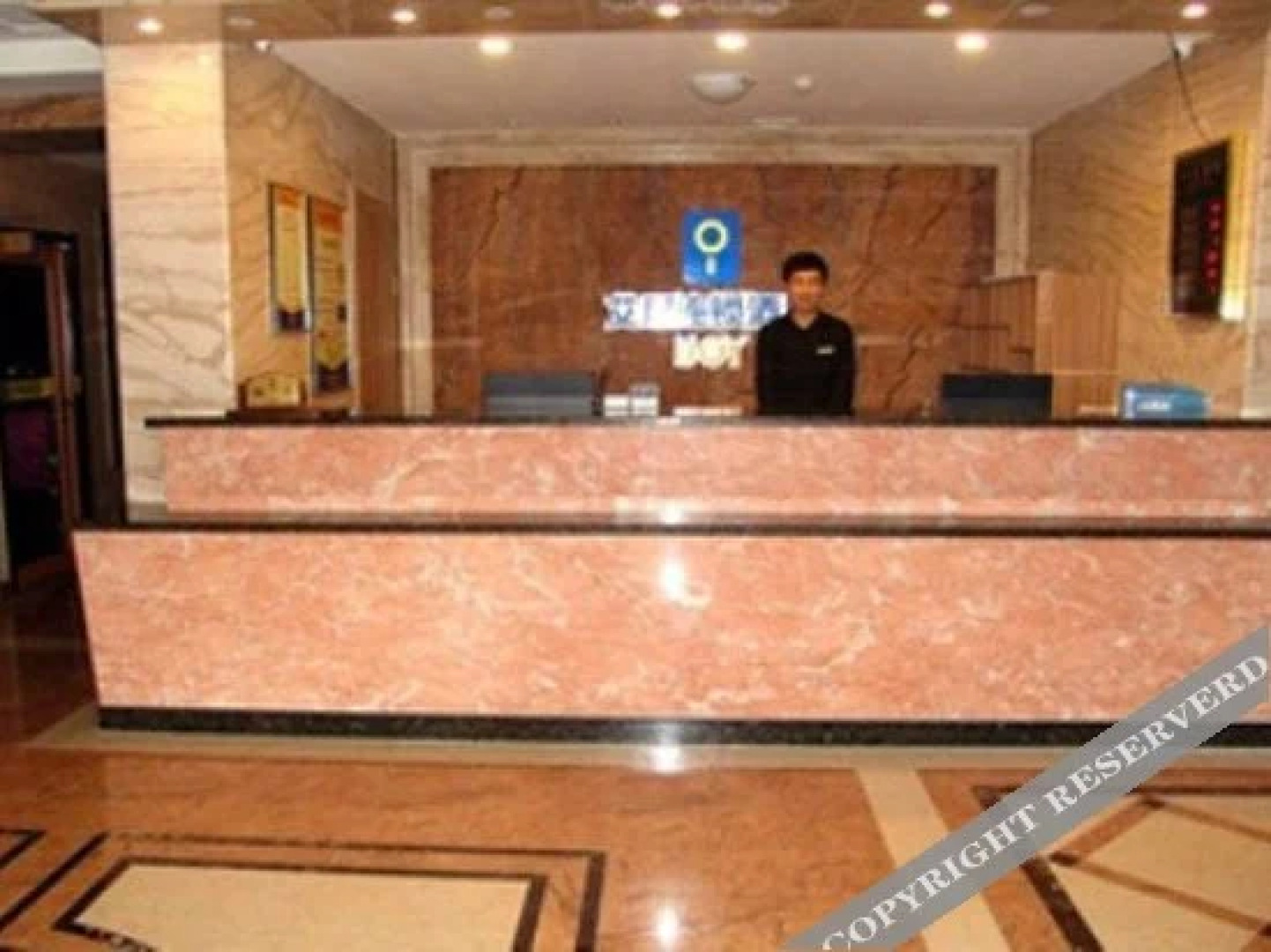 艾居连锁酒店(盖州兴隆店)