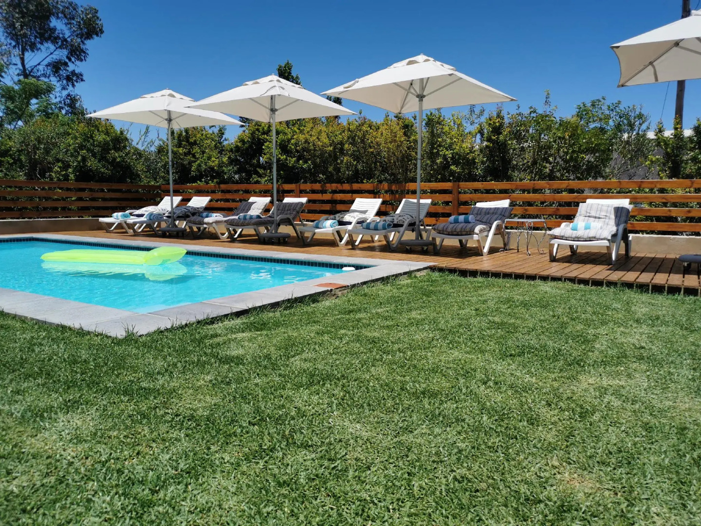 A Hilltop Country Retreat