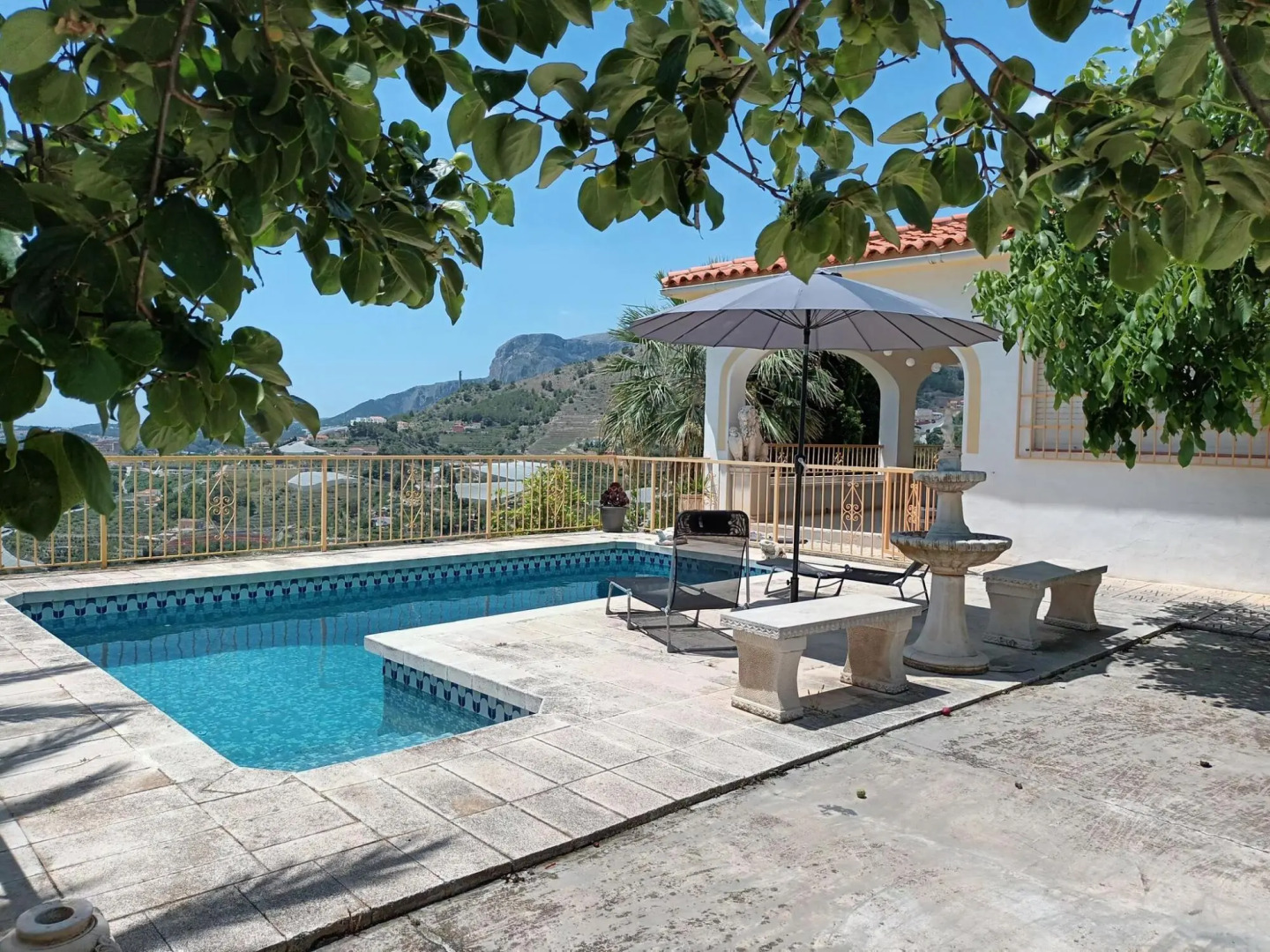 Delightful Holiday Home in Callosa d' Ensarria With Pool