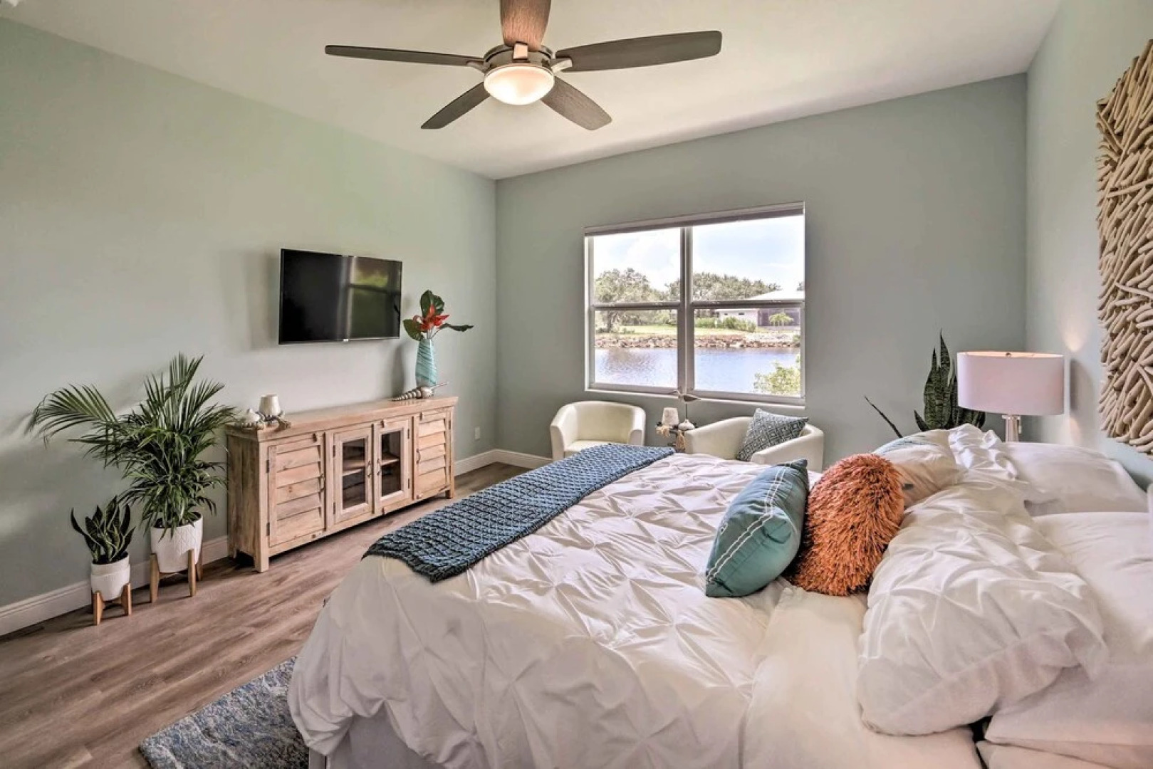 Luxurious Canal-front Retreat w/ Game Room!