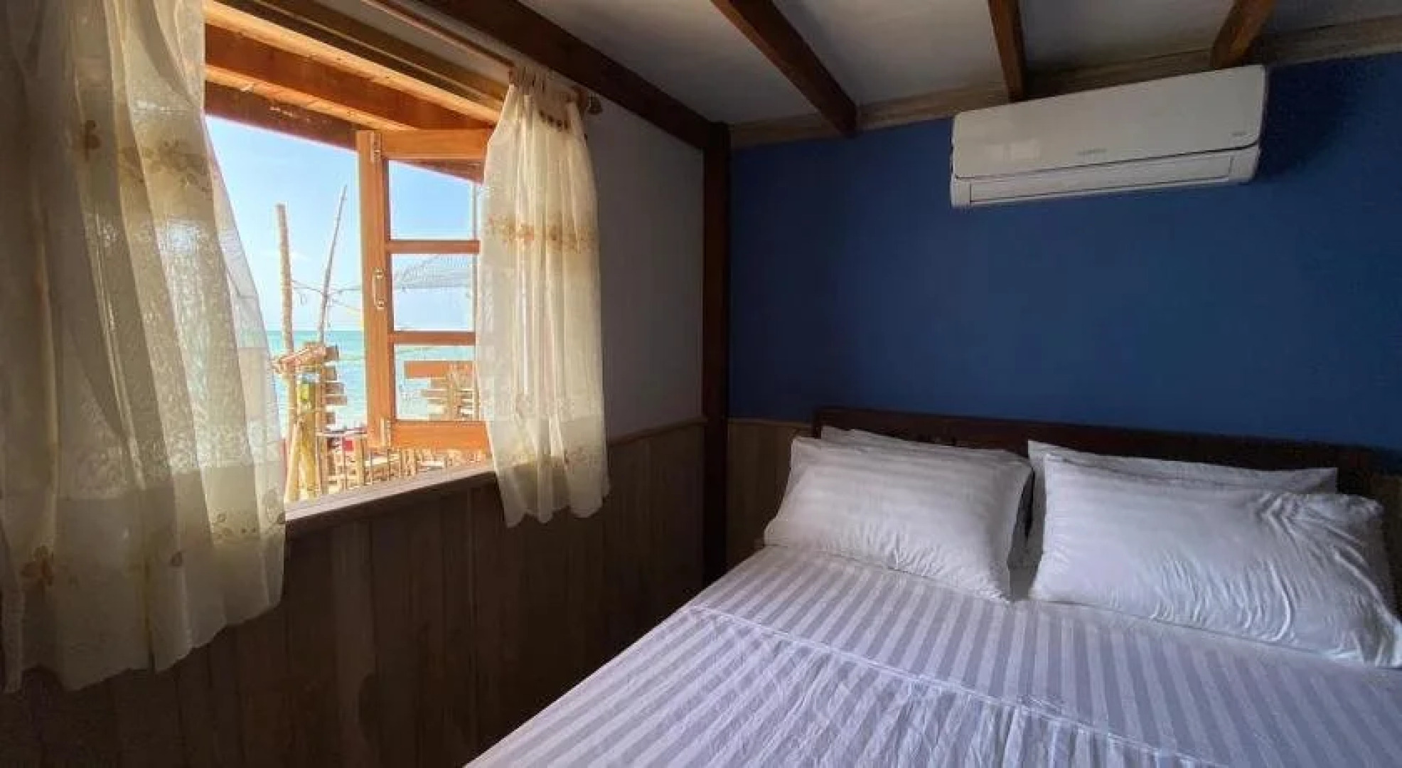 Castaway Beach Bungalows