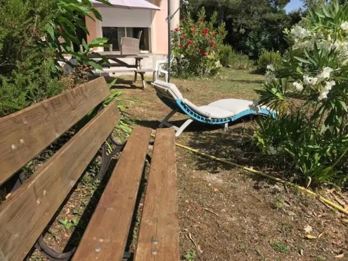 un ecrin de verdure face à la mer