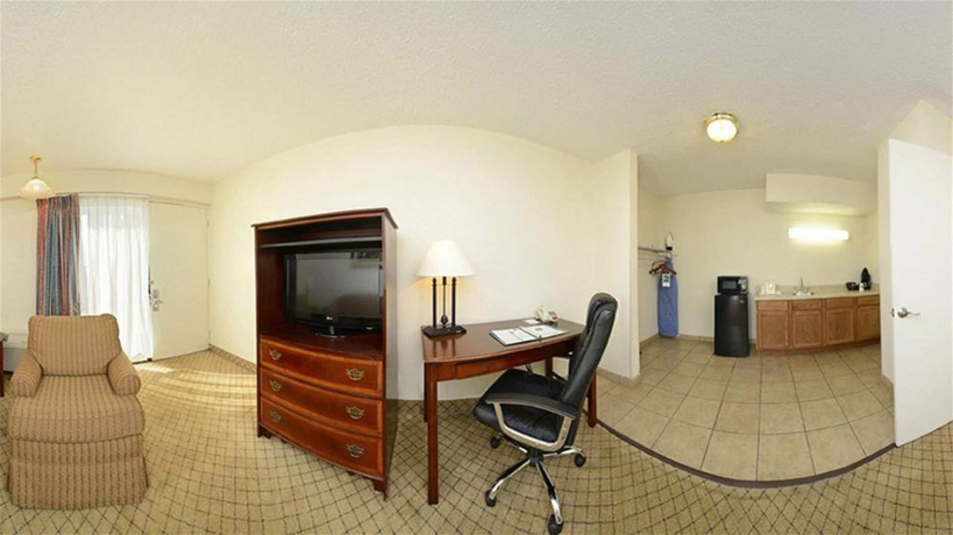 Clarion Inn & Suites Near Fort Sam Houston