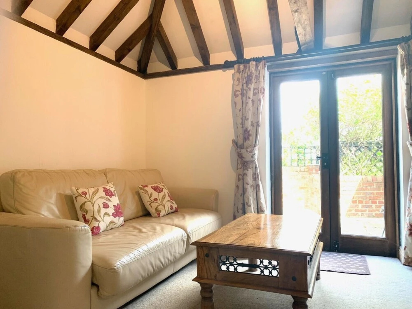 Lovely 1-bed Cottage in Hellingly