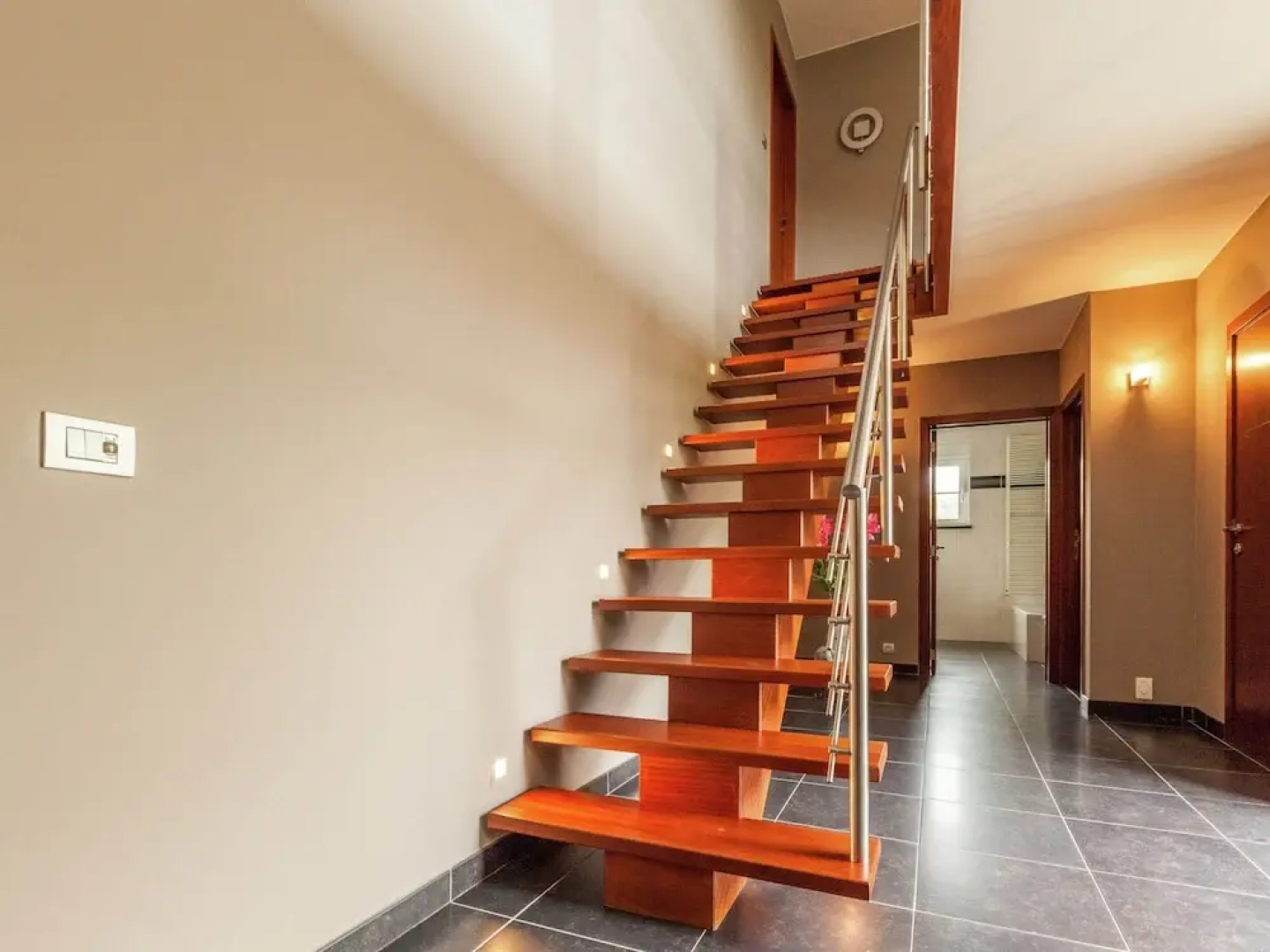 Beautiful Villa with Sauna & Hot Tub in the Region Haspengouw