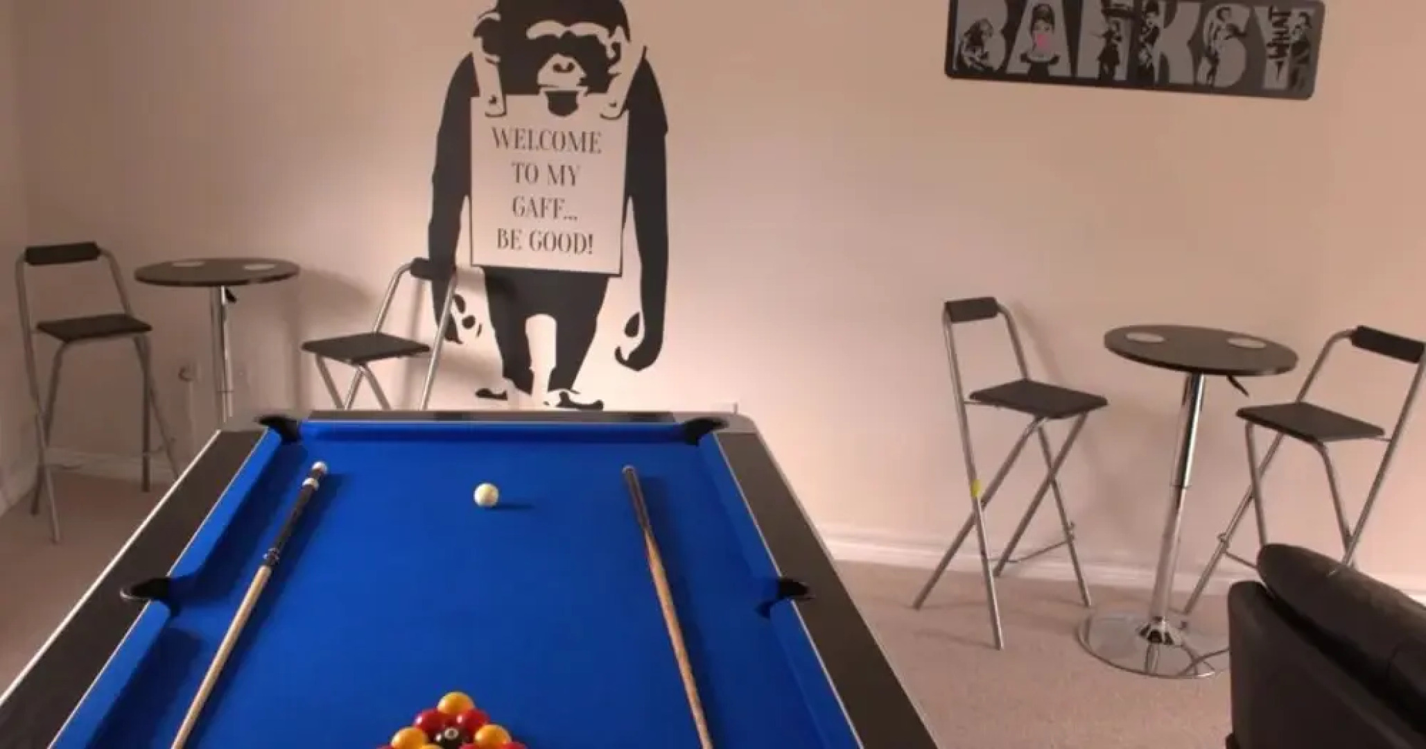 Dog Friendly - 4 Bed House - Sleeps 10 - Pool Table