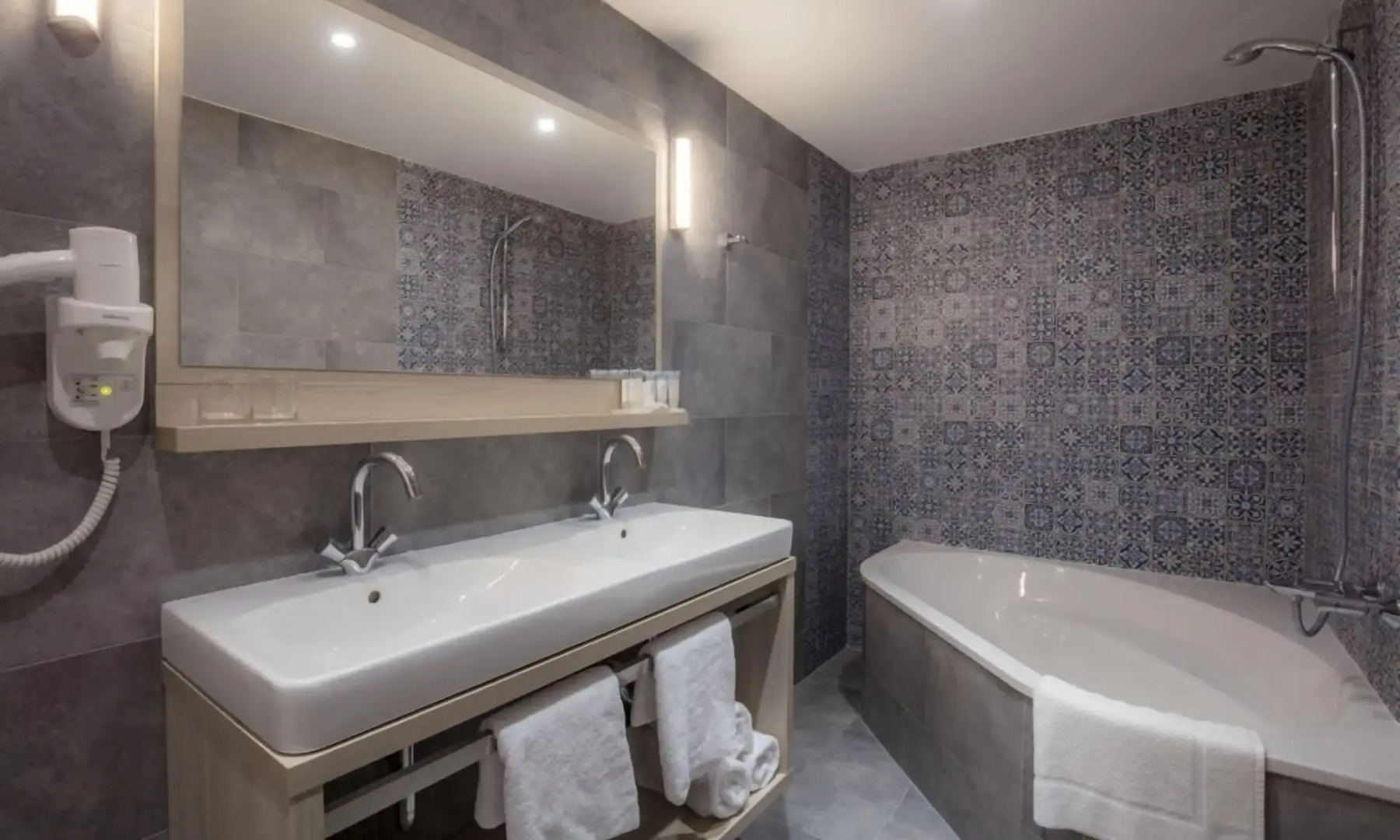 Aminess Younique Bellevue Hotel