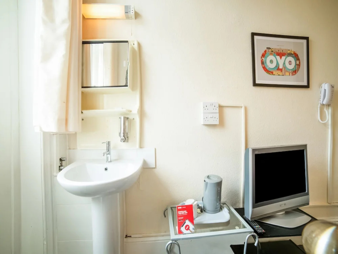 Oyo Devine Beach Hotel, Westcliff Southend-On-Sea