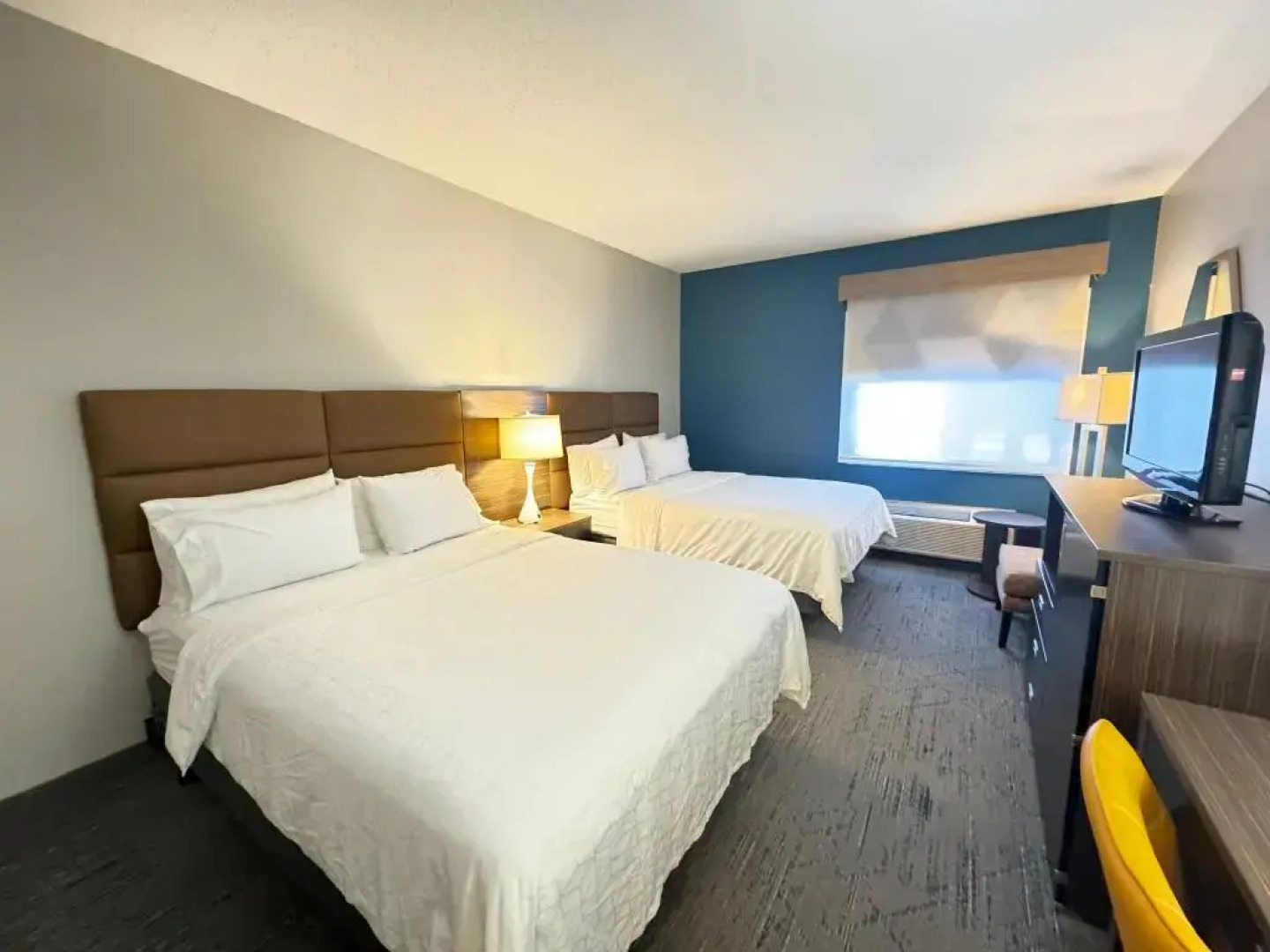 Holiday Inn Express Hotel & Suites St. Paul-Woodbury by IHG