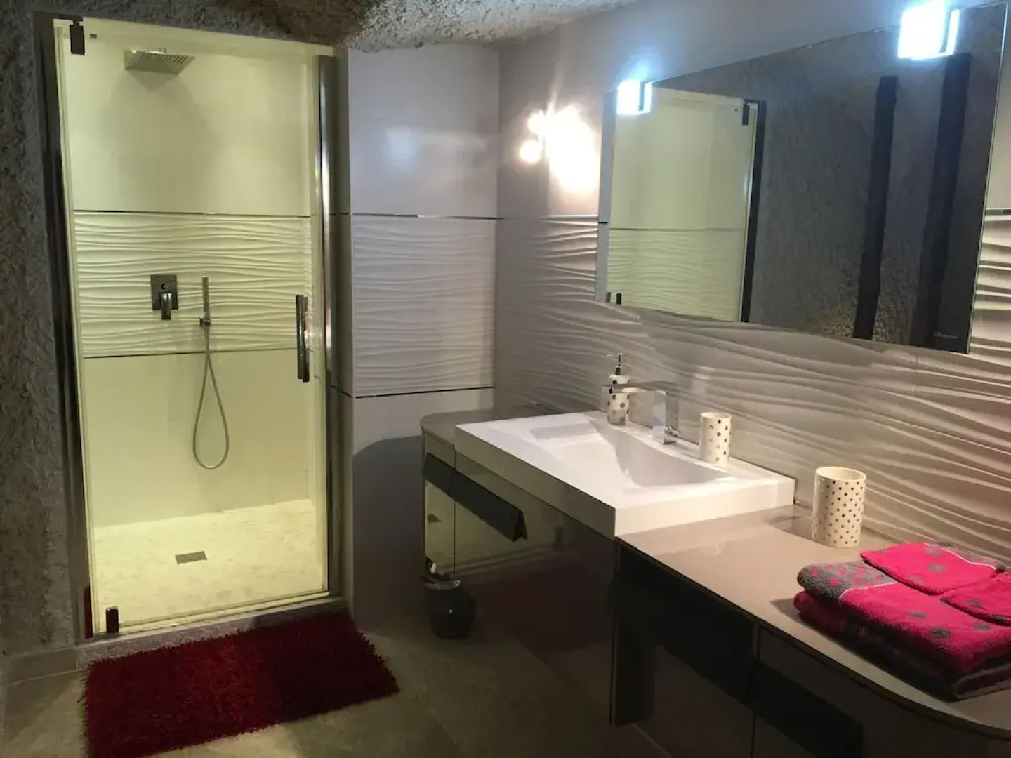 SO TROGLO - Chambres troglodytes de charme