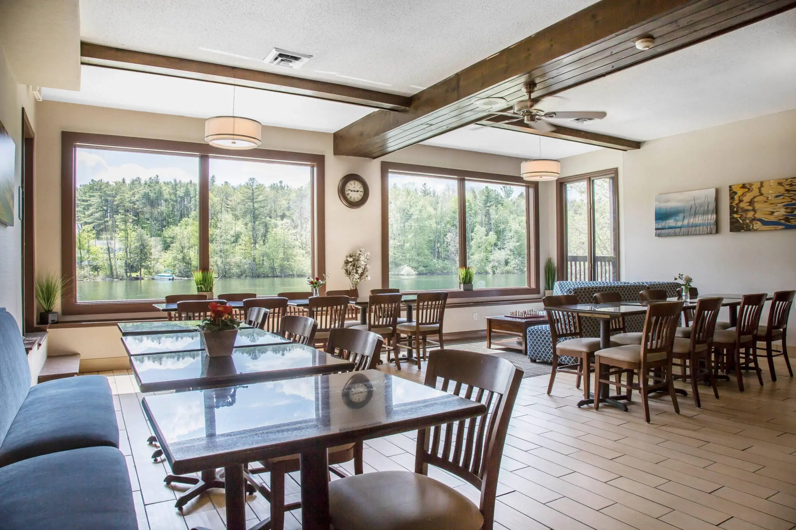 The Black Swan Lee - Lenox, an Ascend Collection Hotel