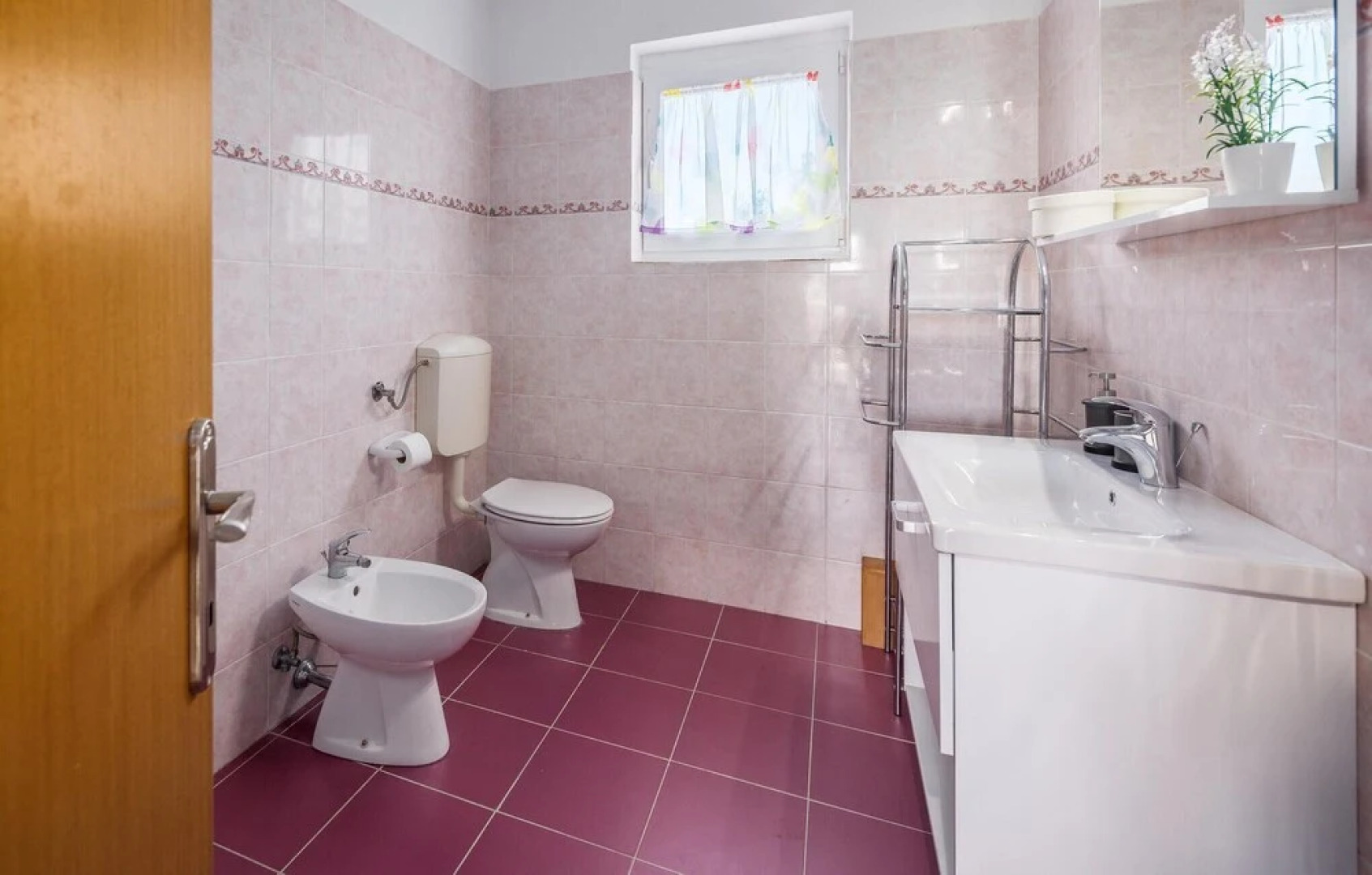 Beautiful Home in Brnobici With 4 Bedrooms, Wifi and Outdoor Swimming Pool