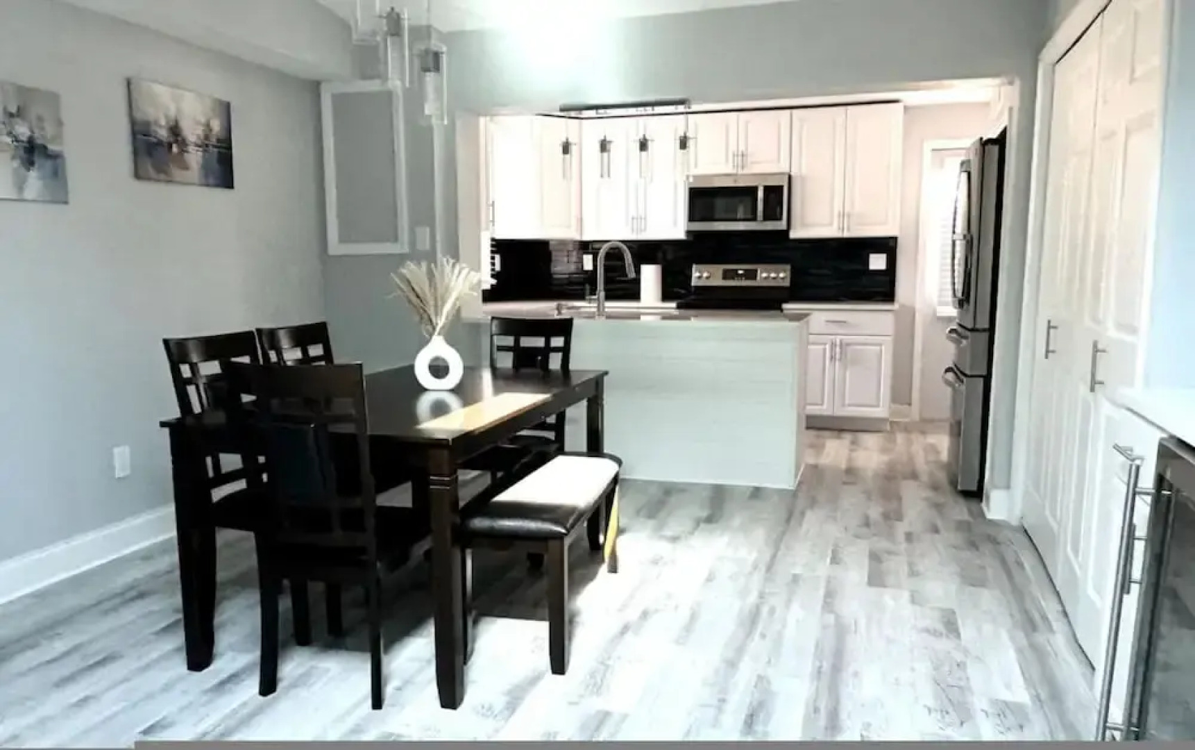 New Fresh House in Seminole Close to Beach