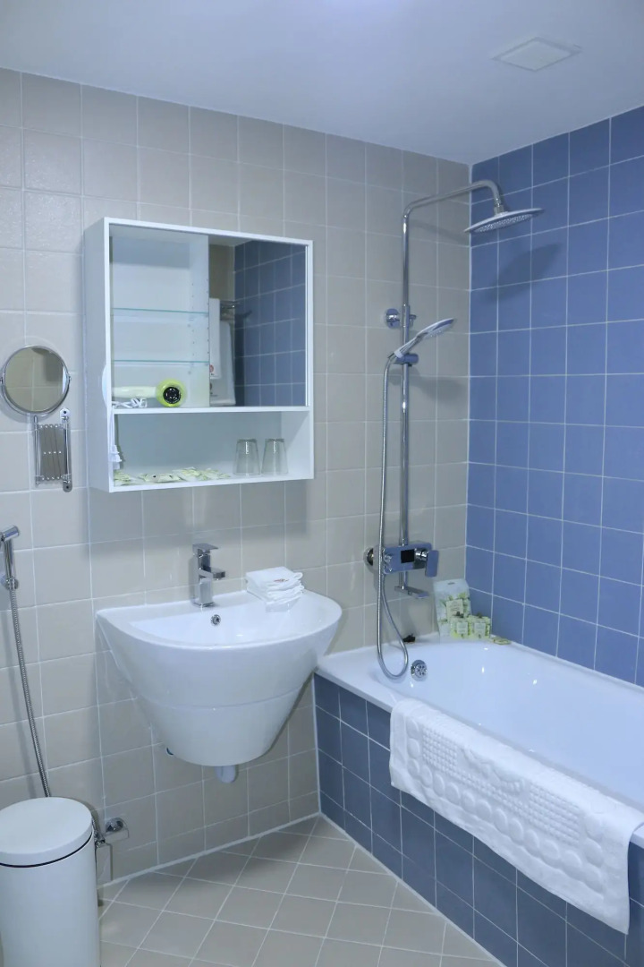 UBINN hotel & gallery