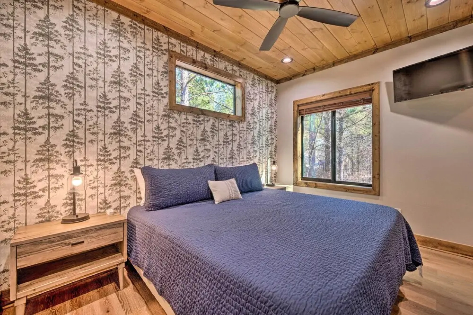 Broken Bow 'lazy Dog Lodge' w/ Hot Tub, Pool Table