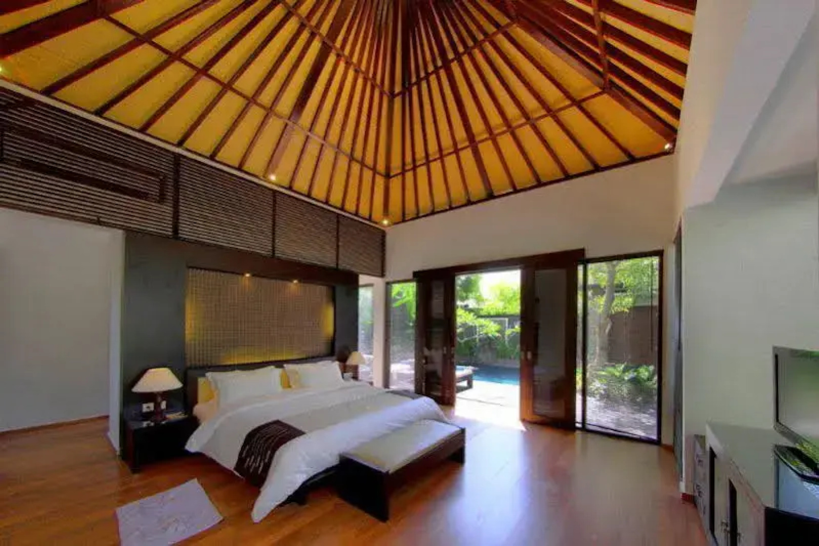 Gino Feruci Villa Lovina