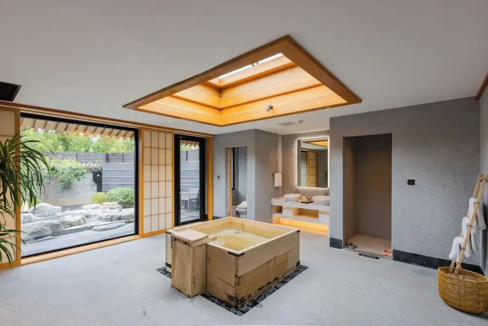 Family Space With Spacious En Suite Listed