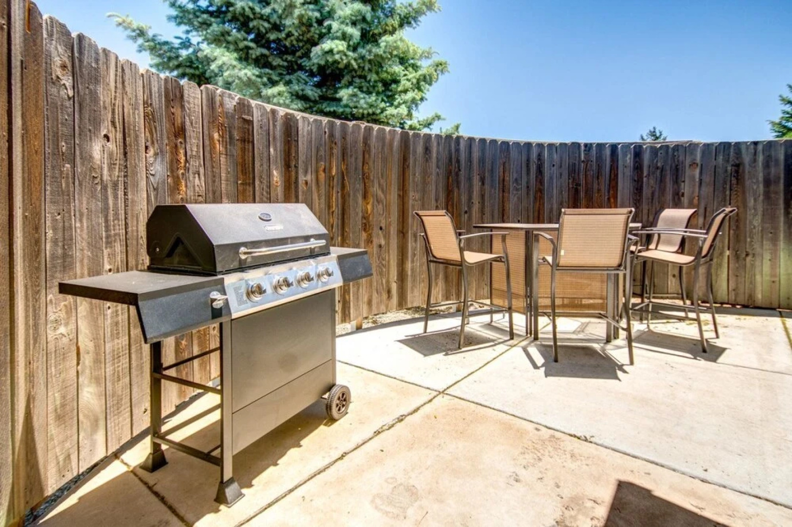 Cheery Canyon Cottage