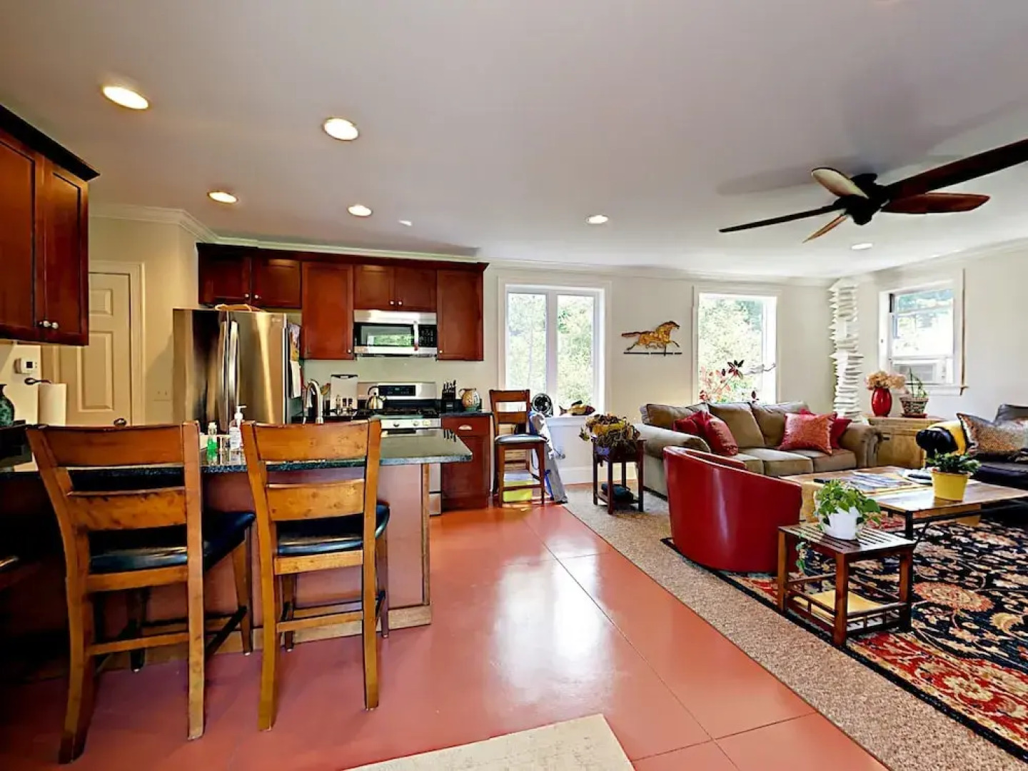 10 Ocean Street Cottage - 1 Br cottage by RedAwning