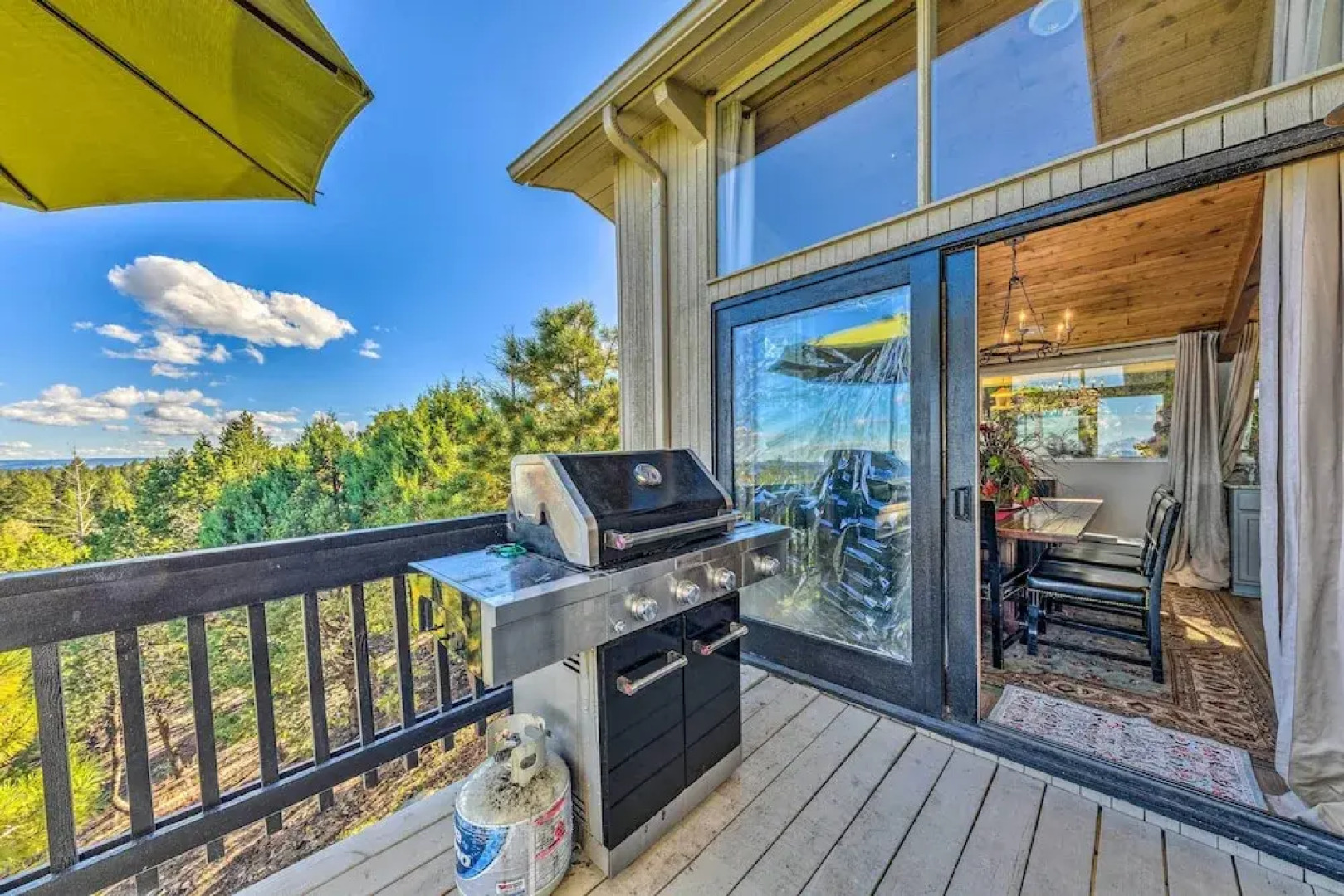 Serene Alto Cabin w/ Mountain Views & Fire Pit!