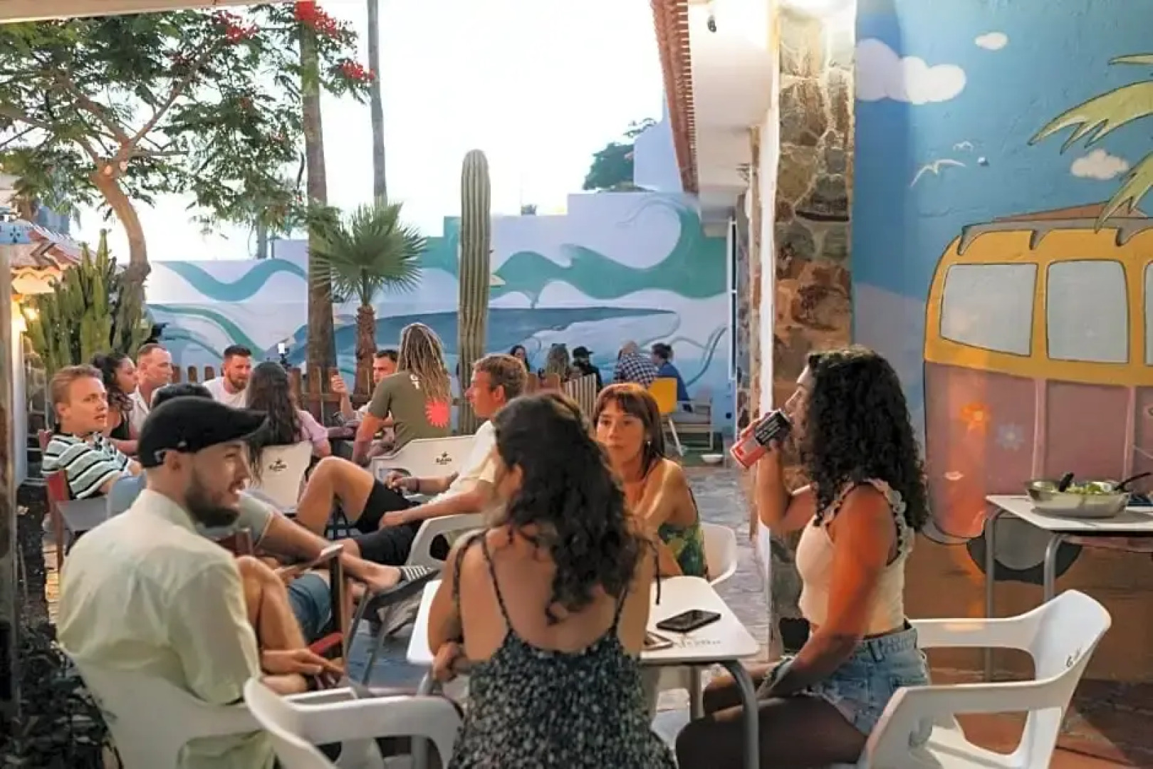 Endless Summer Hostel - Adults Only