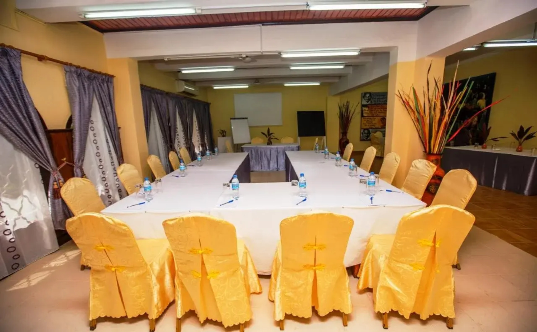 Best Western Jangwani Sea Breeze Hotel