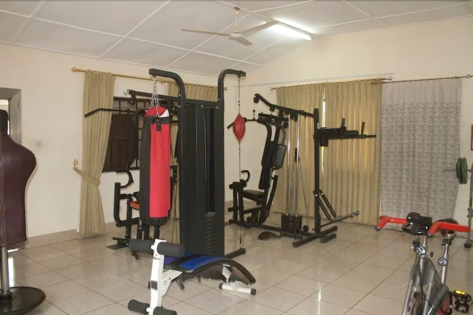 Modak Royal Hotel