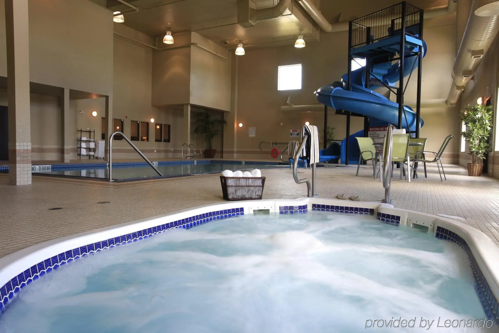 Pomeroy Inn & Suites Hotel Dawson Creek