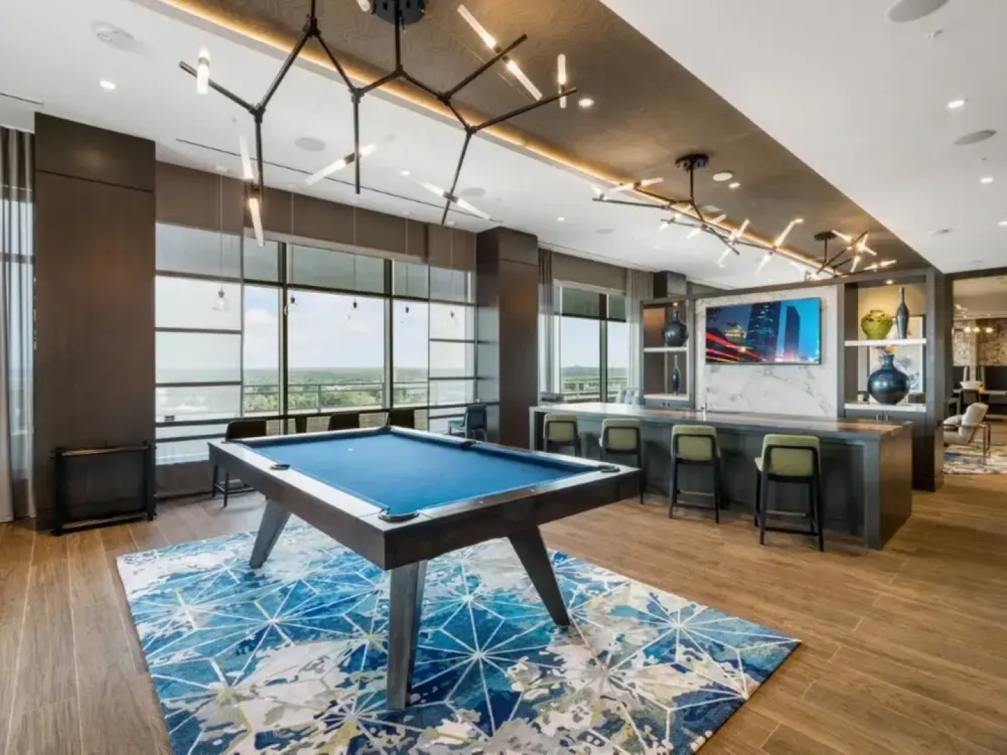 Bluebird Suites near Chevy Chase