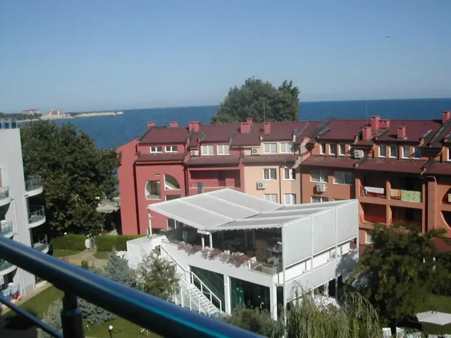 Oasis Suites Apartments and Studios