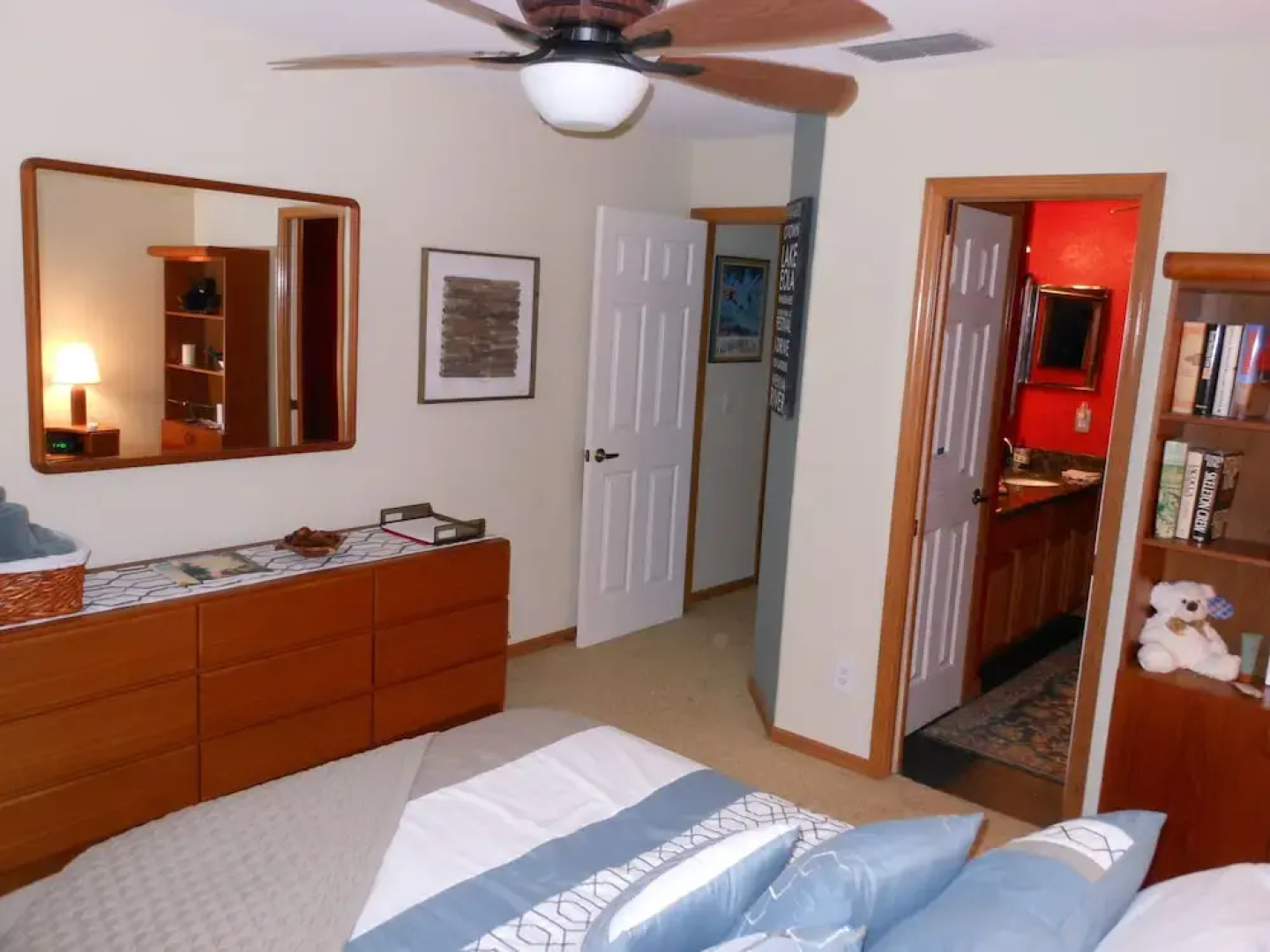 Lakefront Suites