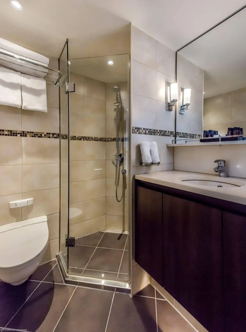 Select MS William Shakespeare - Düsseldorf