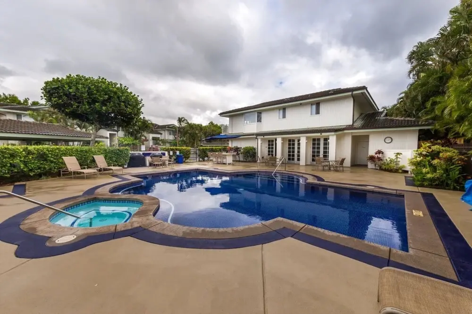 Emmalani Court 411 2 Bedrooms 2 Bathrooms Condo
