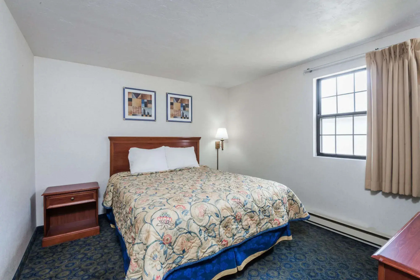 Knights Inn North Attleboro