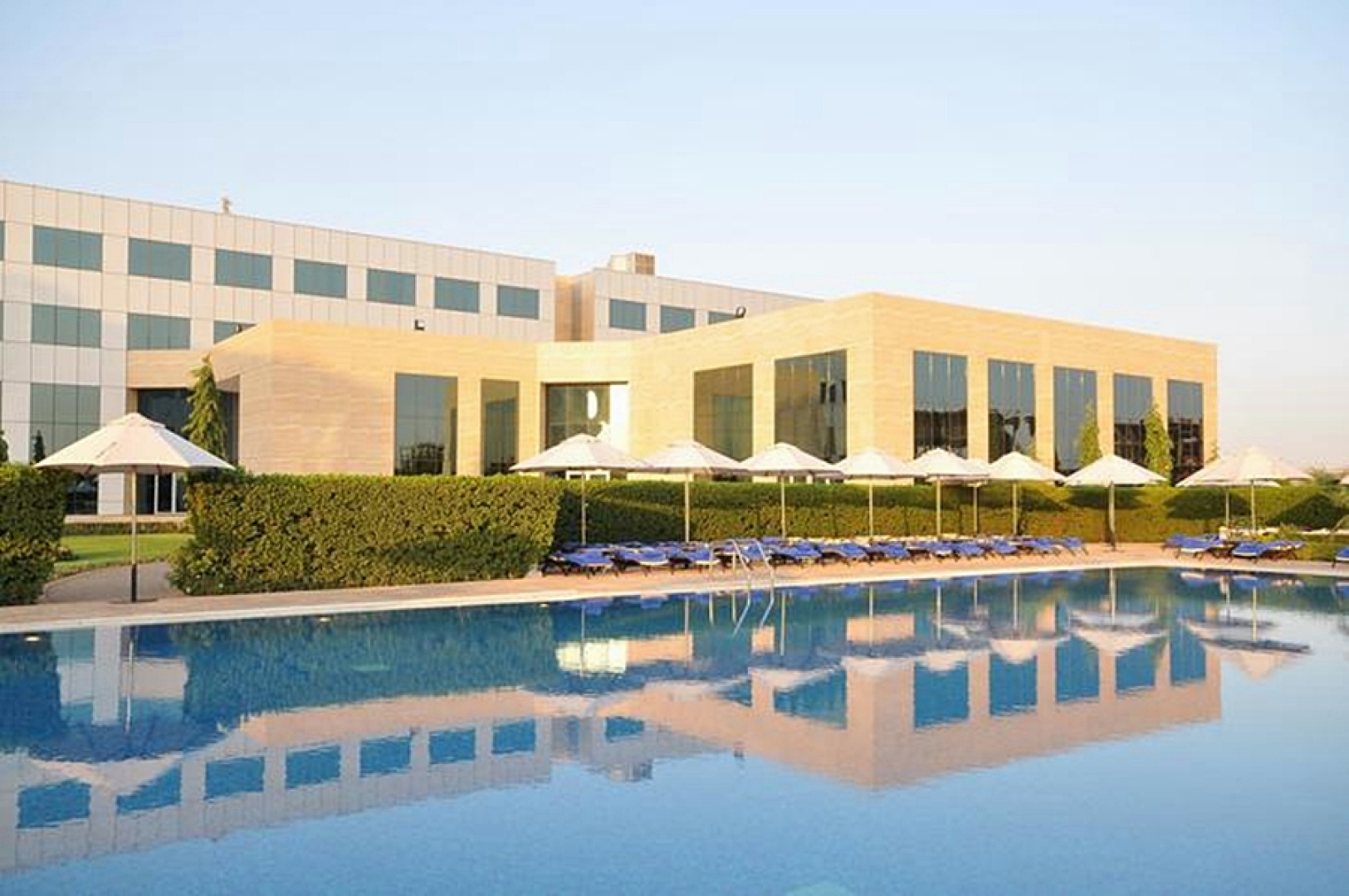 Al Salam Rotana Hotel