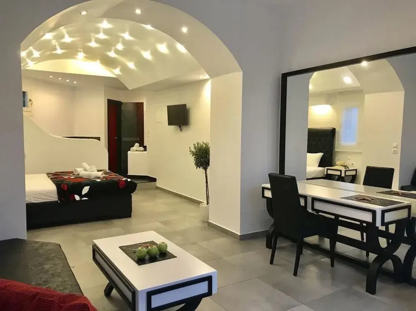 Queen Boutique Suites