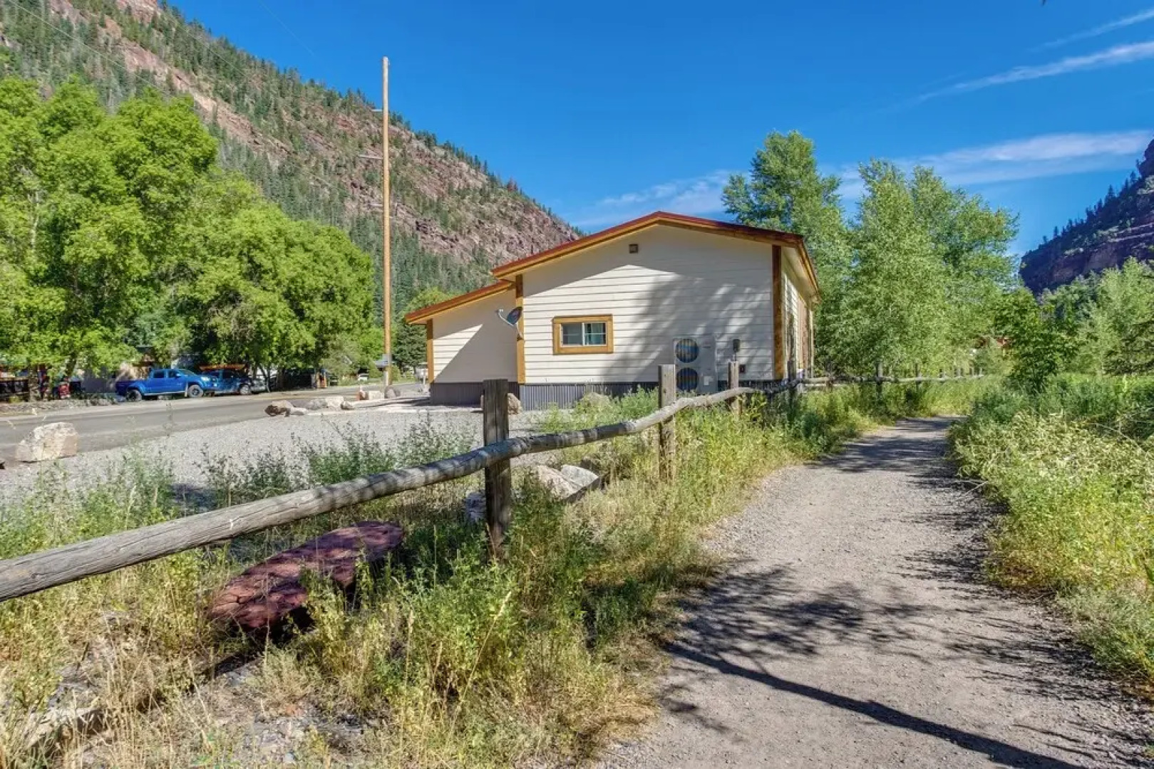 Riverfront Ouray Vacation Home ~ 1 Mi to Downtown!