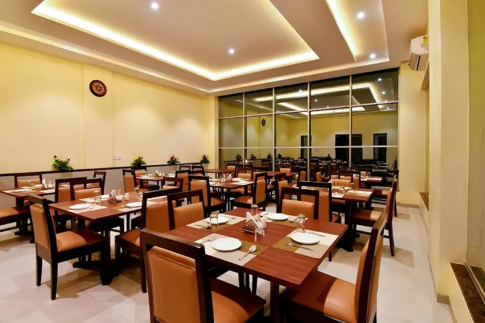 Hotel Sadhana Executive