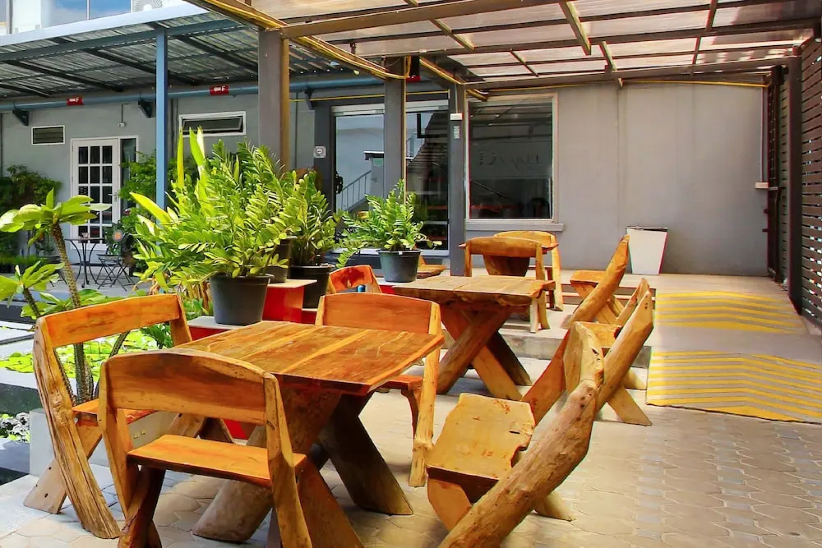 D Varee Xpress Makkasan