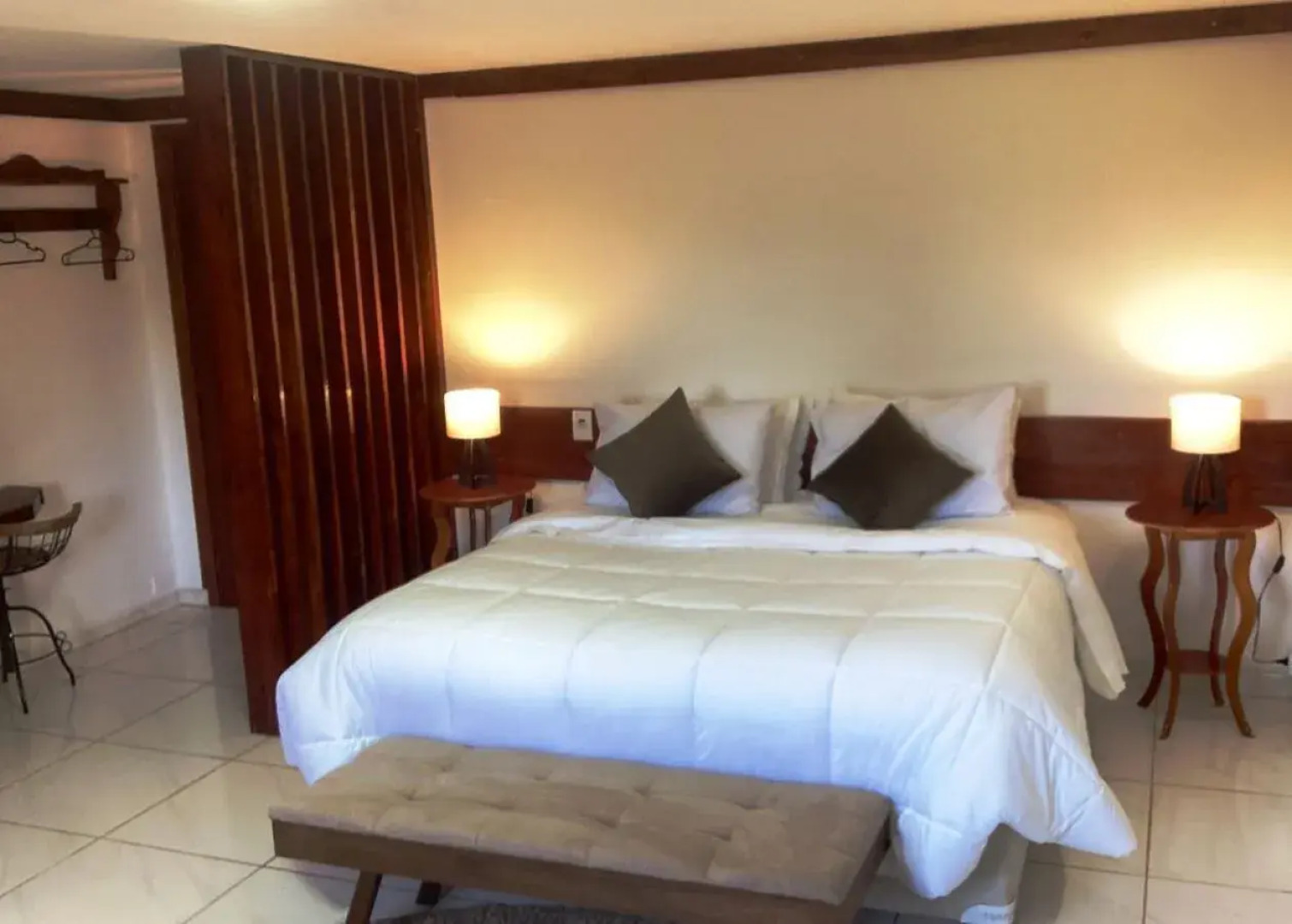 Hotel Senador Distributed By Ameris