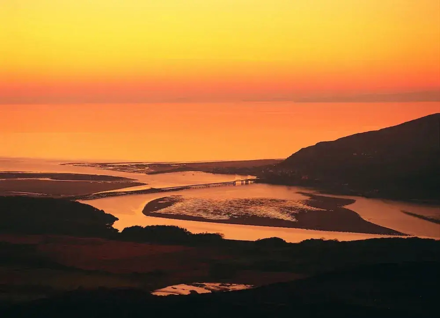 Lovely Large Home 10 Minute Walk to Barmouth Beach