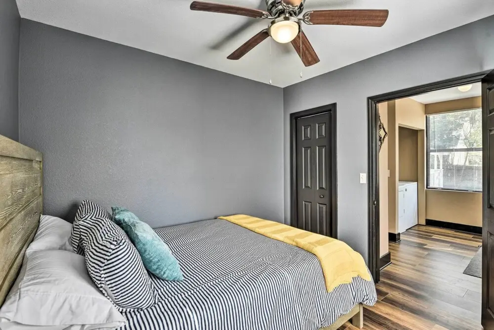 Downtown Deland Home: Walk to Stetson University!